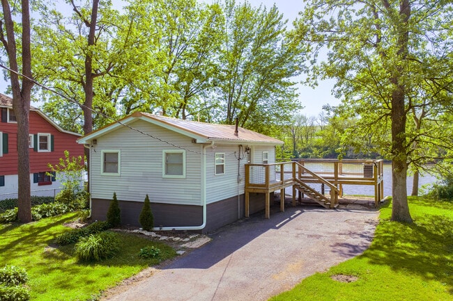 Photo - 3347 E 2059th Rd