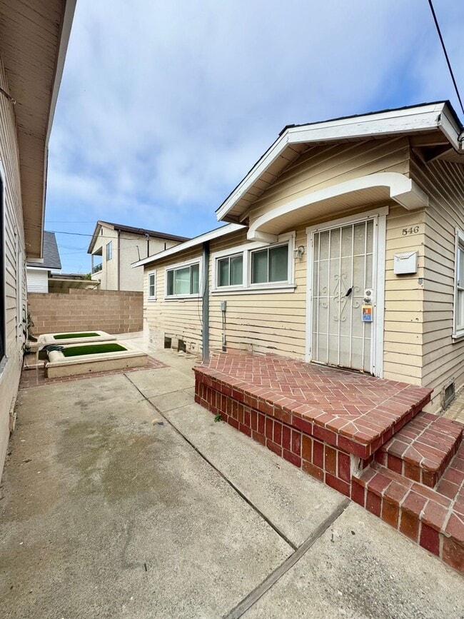 Photo - 550-550 W 20th St Unidad 546