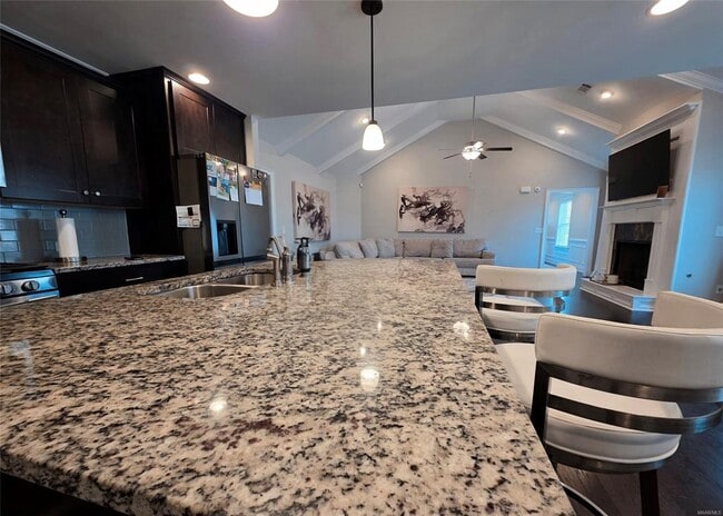 Photo - 656 Riverdale Dr.