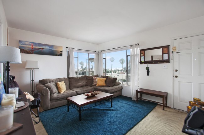 Photo - 4774-4780 Coronado Ave