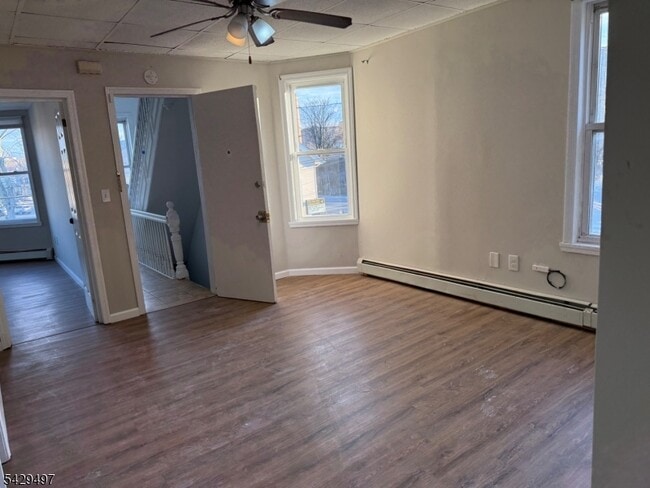 Photo - 85 Holsman St