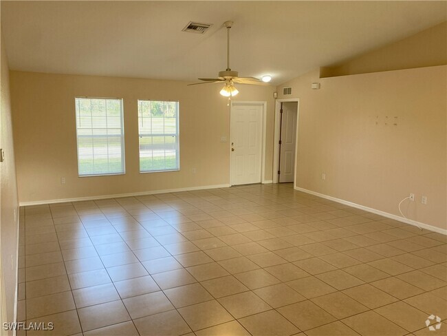 Building Photo - 2318 NE 24th Ave Rental