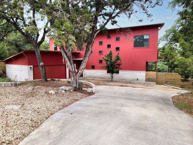 Photo - 325 Southwind Rd