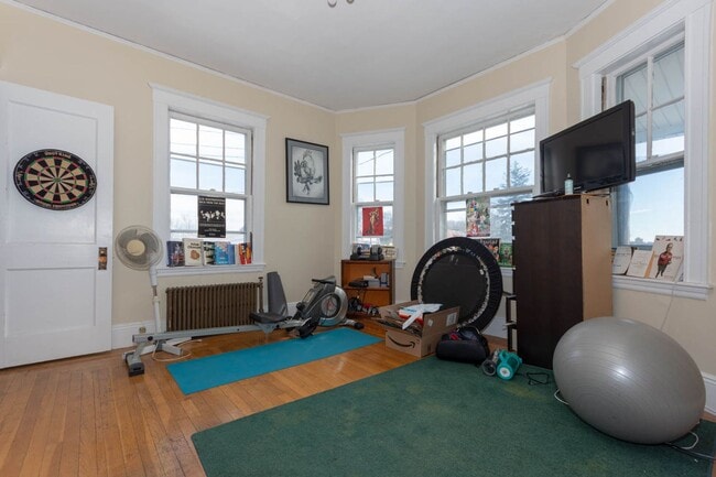 Building Photo - No Broker Fee | Renovated 6 Bed, 3 Bath with In-Unit Laundry | Brighton