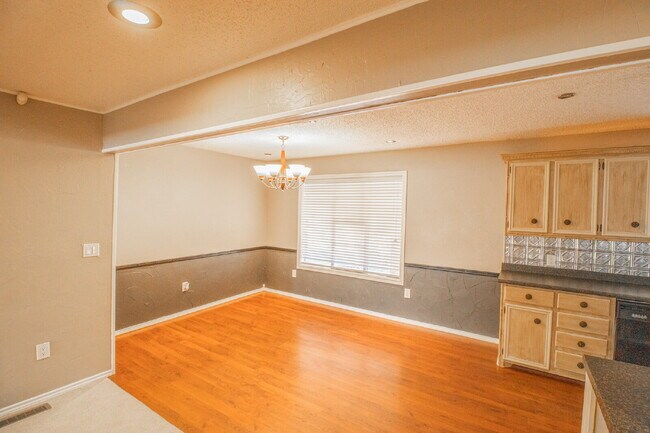 Photo - 3 Bedroom 2 Bathroom with a basement Unit A