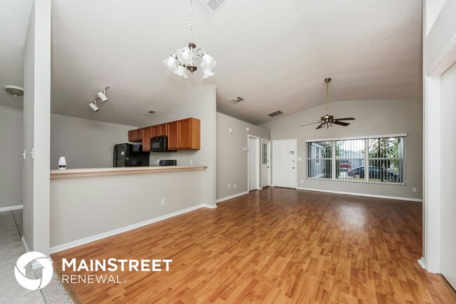 Photo - 2739 Woodruff Dr