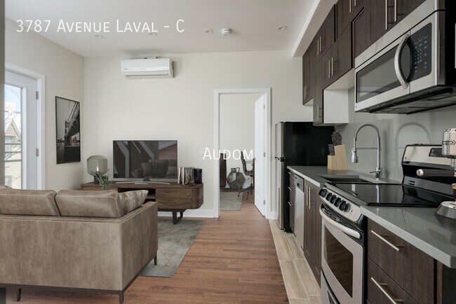 Building Photo - 3787 Av. Laval Unit C