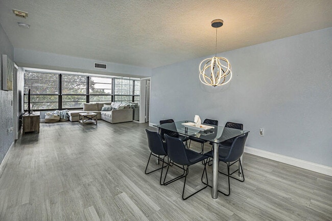 Photo - 3630 Whitehall Dr Unit 301