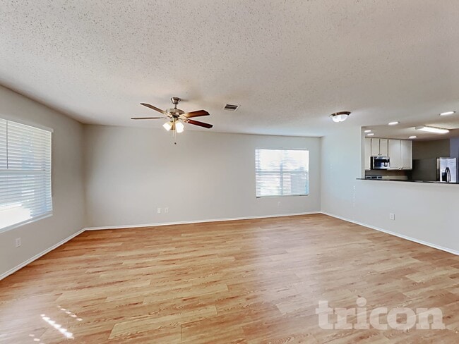 Photo - 146 Washington Way