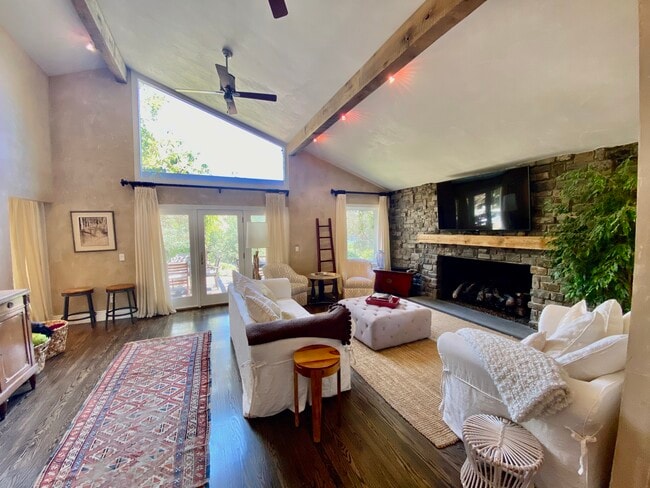 Photo - 3594 Silverado Trail N