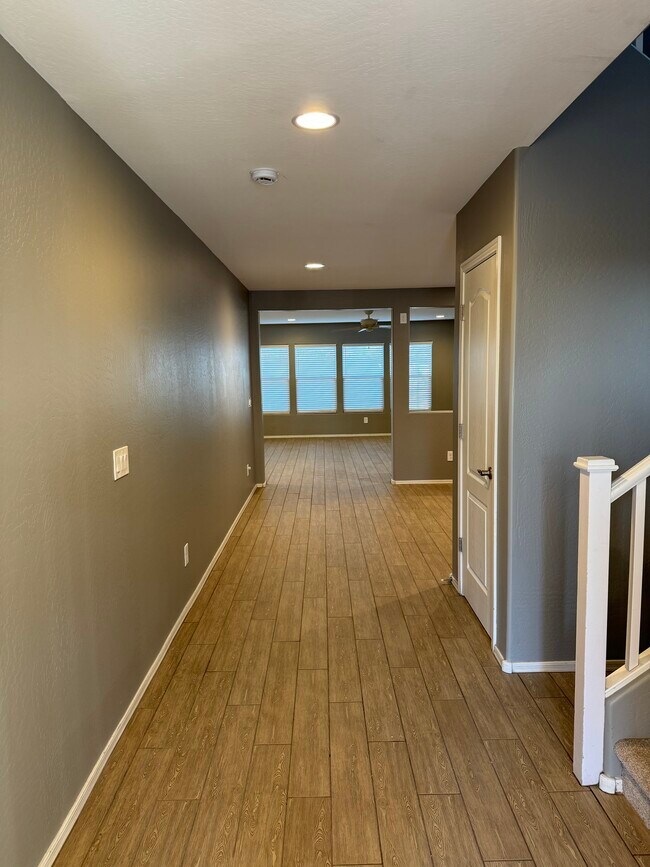 Entrada - 11918 W Desert Moon Ct