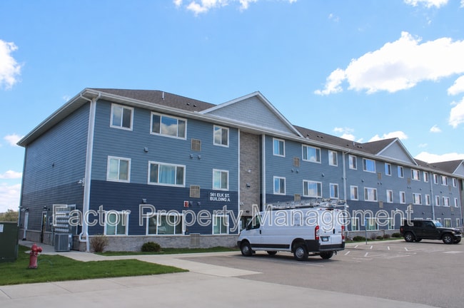 Photo - 561 S Elk St
