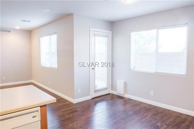 Photo - Great 3 bd / 3 bth home in a SW community w/pool & park