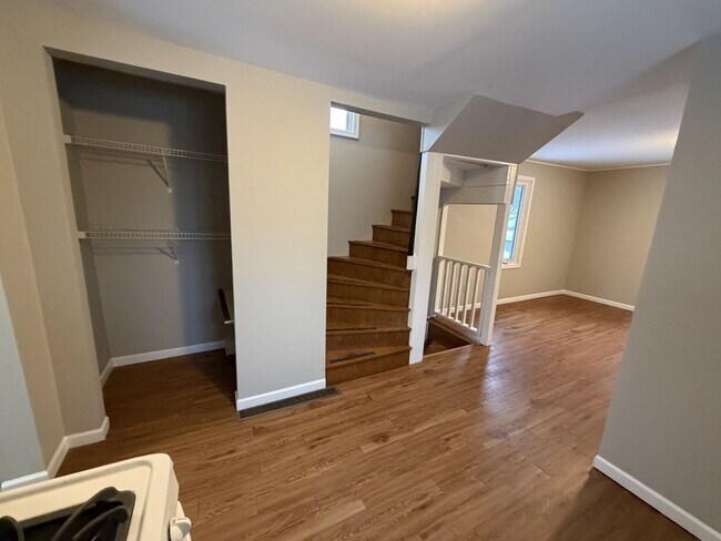 Photo - 323 Selma St