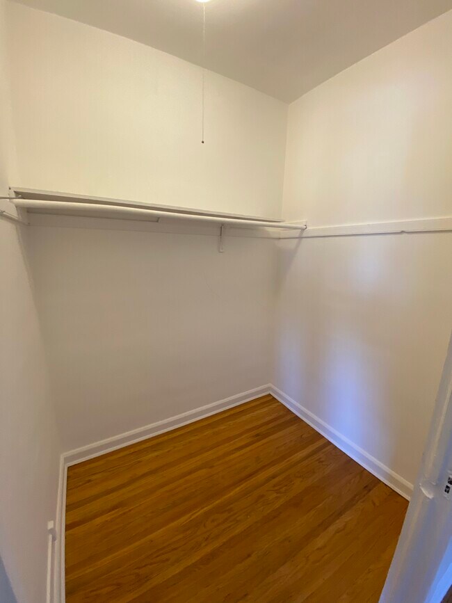 Walk-in Closet