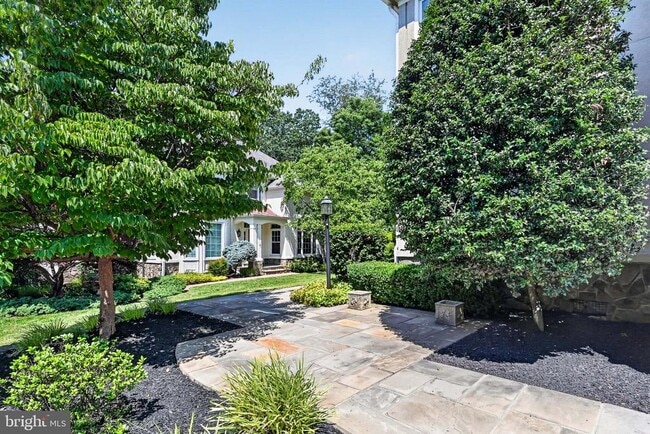 Photo - 2207 Frank St