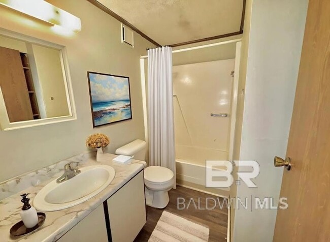 Photo - 1101 W Laurel Ave