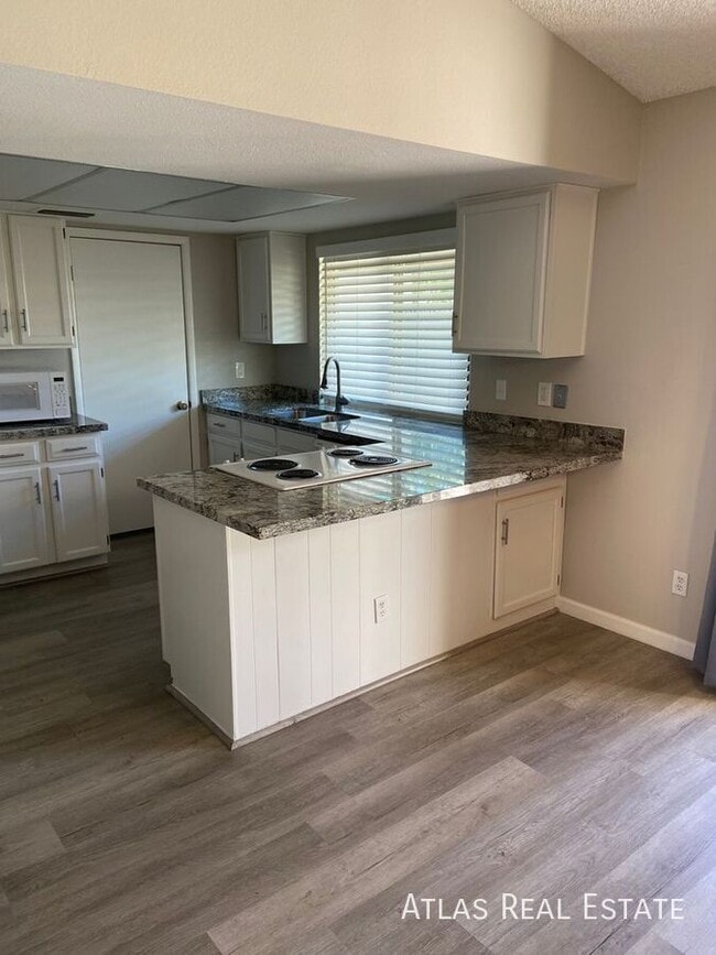 Photo - 4546 W Continental Dr