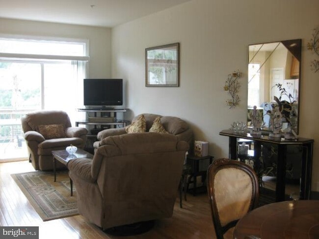 Photo - 3926 Bryant Park Cir