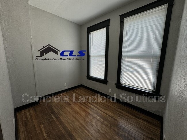 Photo - 15 N 14th St
