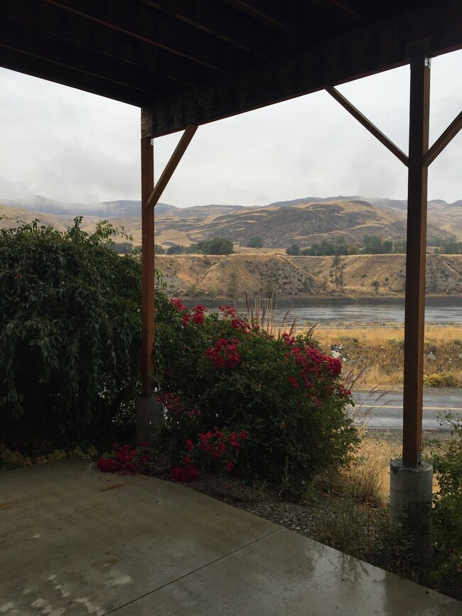 Photo - Spacious 2 br 1 ba Coulee Dam duplex