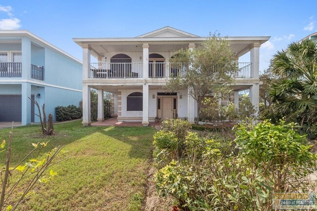 Building Photo - 813 N Shore Dr