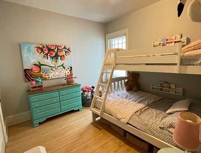 Photo - 822 W 42nd St