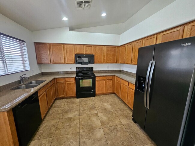 Photo - 2193 E Brooks St