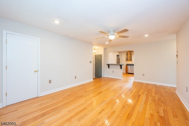 206 Main St Unit B