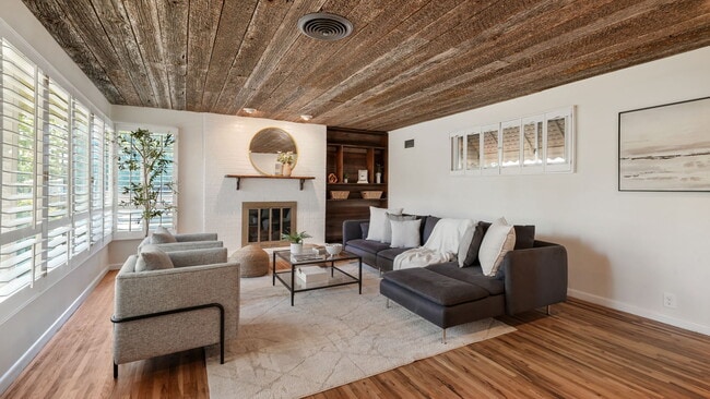 Photo - 1275 E Lavon Dr
