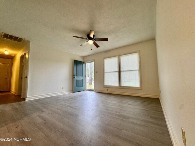 Photo - 219 Stratford Rd