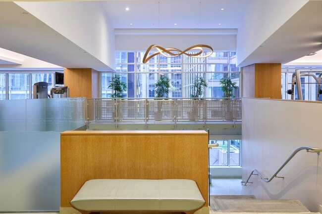 Photo - 15 W 53rd St