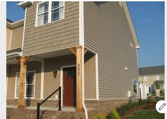 Photo - 202 Capital St (Lynchburg, VA)