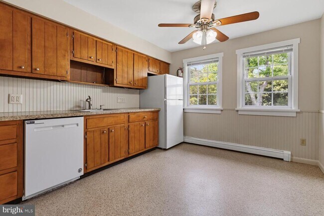 429 Edgemont Ave Unit 3