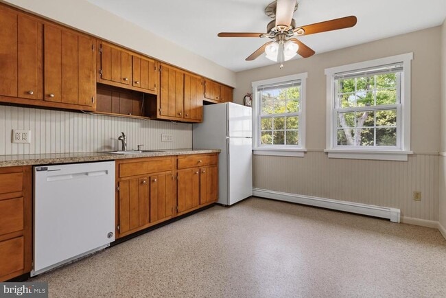 Photo - 429 Edgemont Ave Unit 3