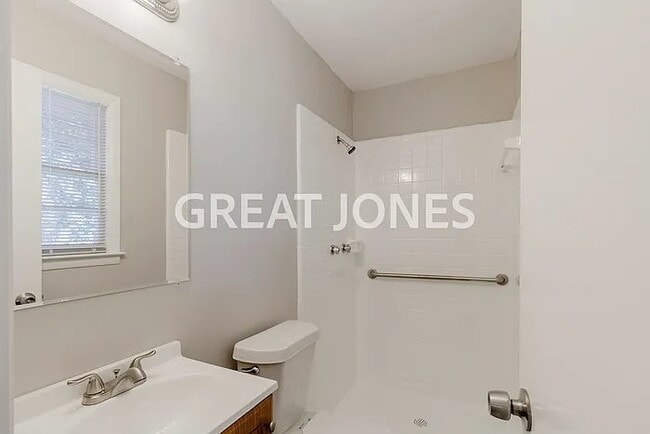 Photo - 412 Todd Cir