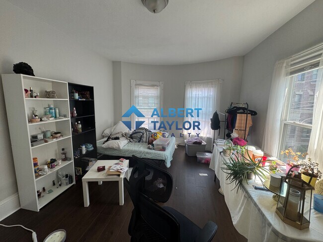 Photo - 22 Royal St Unit 2