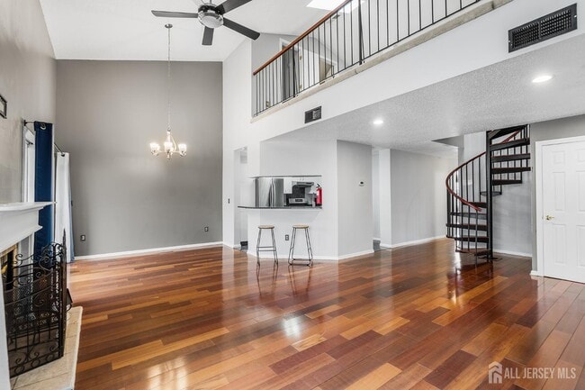 Photo - 834 Edpas Rd