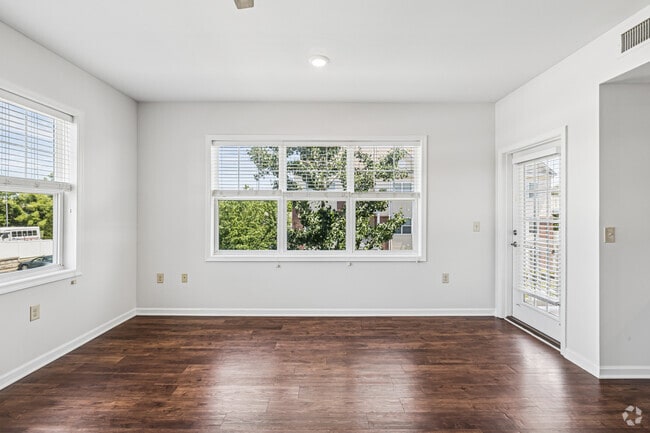 Silverton - 2BR, 2BA - 1,114SF - Dining Room