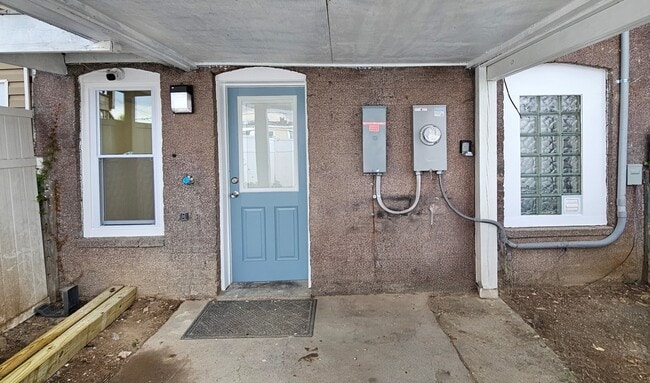 Building Photo - 4633 Kernwood Ave Unit Basement Rental