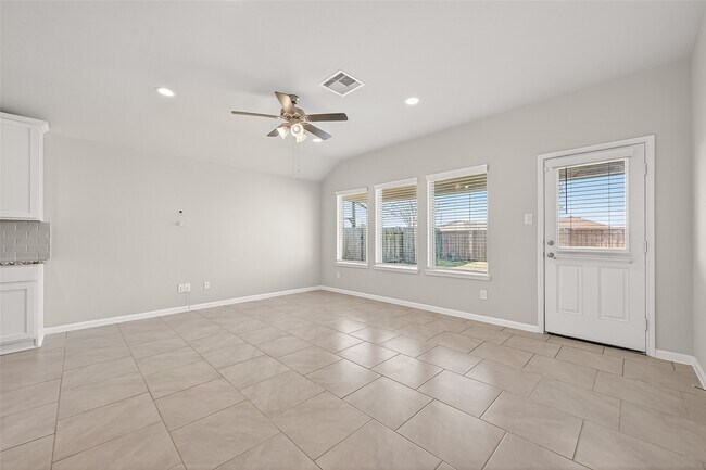 Photo - 7558 Highland Chase Dr