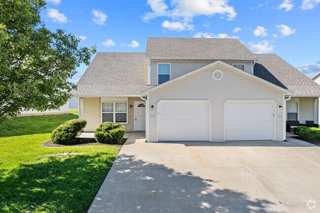 Building Photo - 2416-2418-2418 Northampton Dr Unit 2418 Northampton Dr. Rental