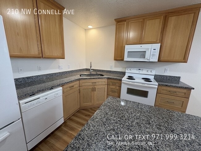 Photo - 210 NW Connell Ave