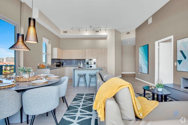Building Photo - 4010 S Ocean Dr Rental