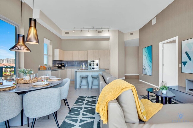 Building Photo - 4010 S Ocean Dr Rental