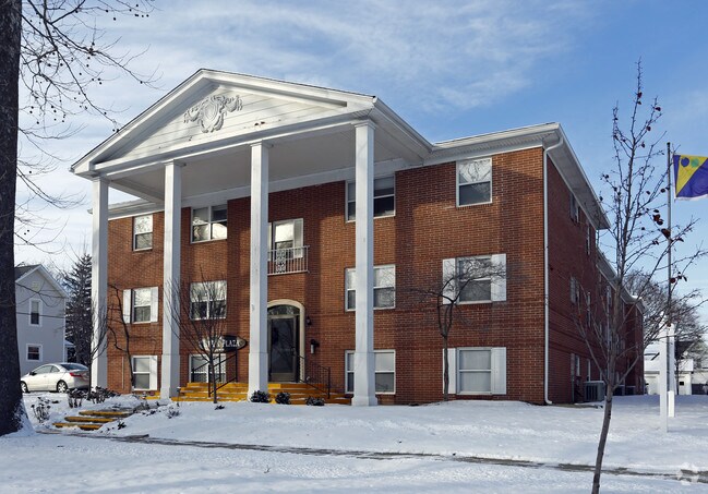 Photo - Hardin Manor Apartments