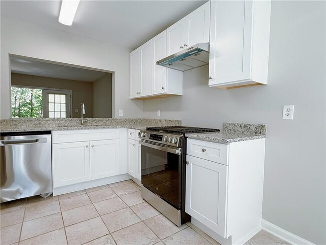 Photo - 1550 Oakpoint Dr SW