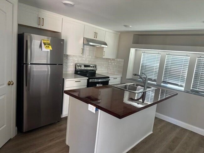 Photo - 49 Christmas Ln