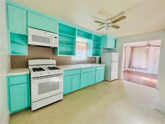 Photo - 936 Bennington St