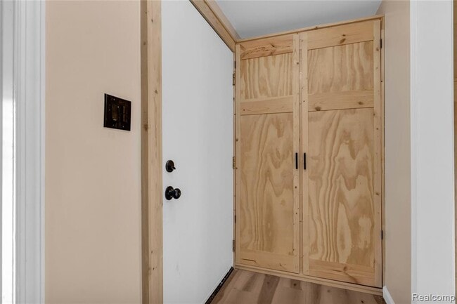 Photo - 16816 Inverness St